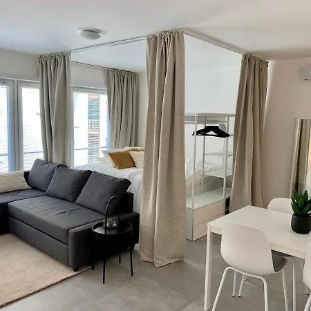 Lägenhet Lizzie's Studio